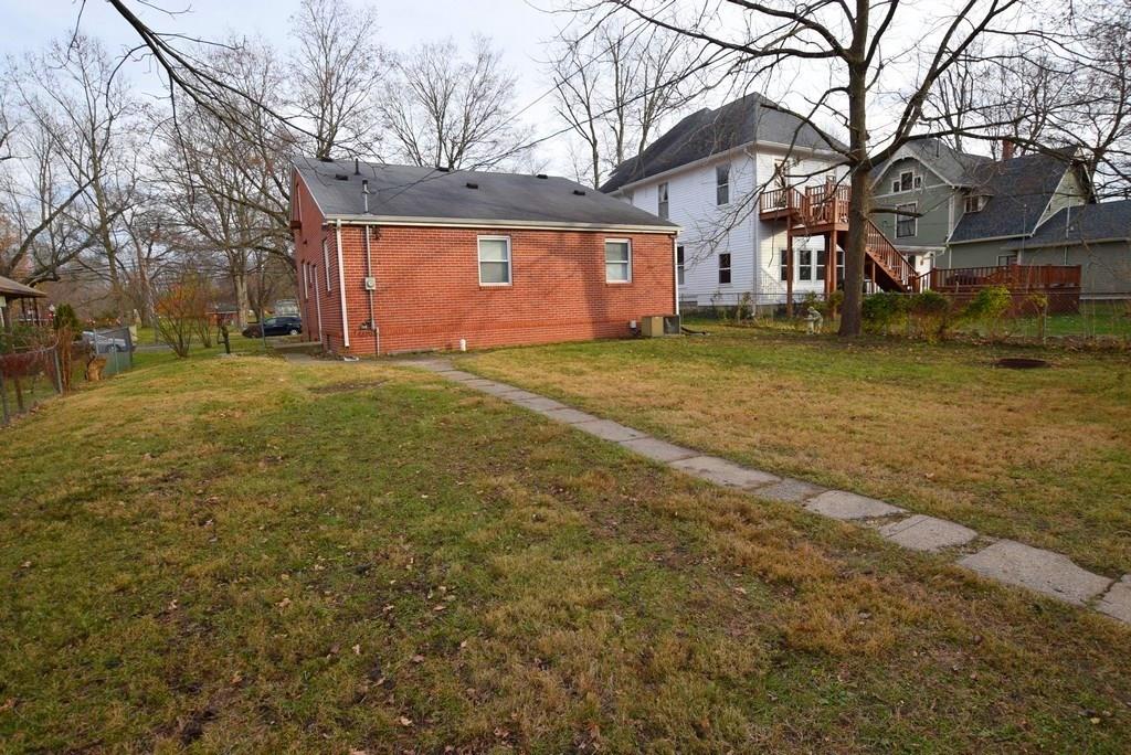 211 North Pendleton Avenue Pendleton, IN 46064 - Photo 22 of 27