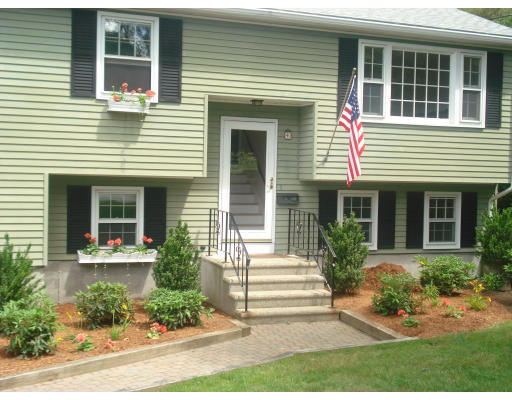 40 Eastview Road Hopkinton, MA 01748 - Photo 1 of 4
