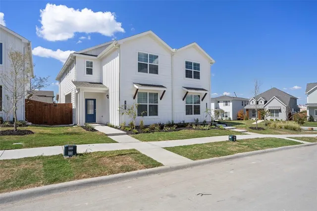 $2,400 | 3449 Lake District Lane, Fort Worth, TX 76135