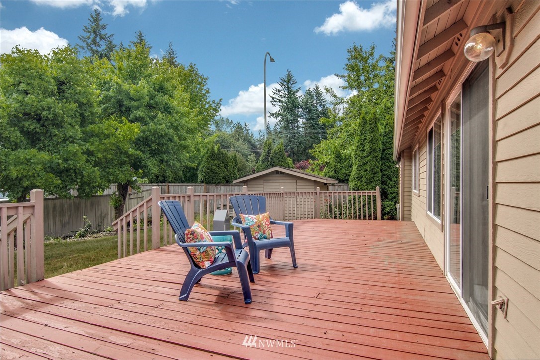 1602 Field Avenue Northeast Renton, WA 98059 - Photo 21 of 23