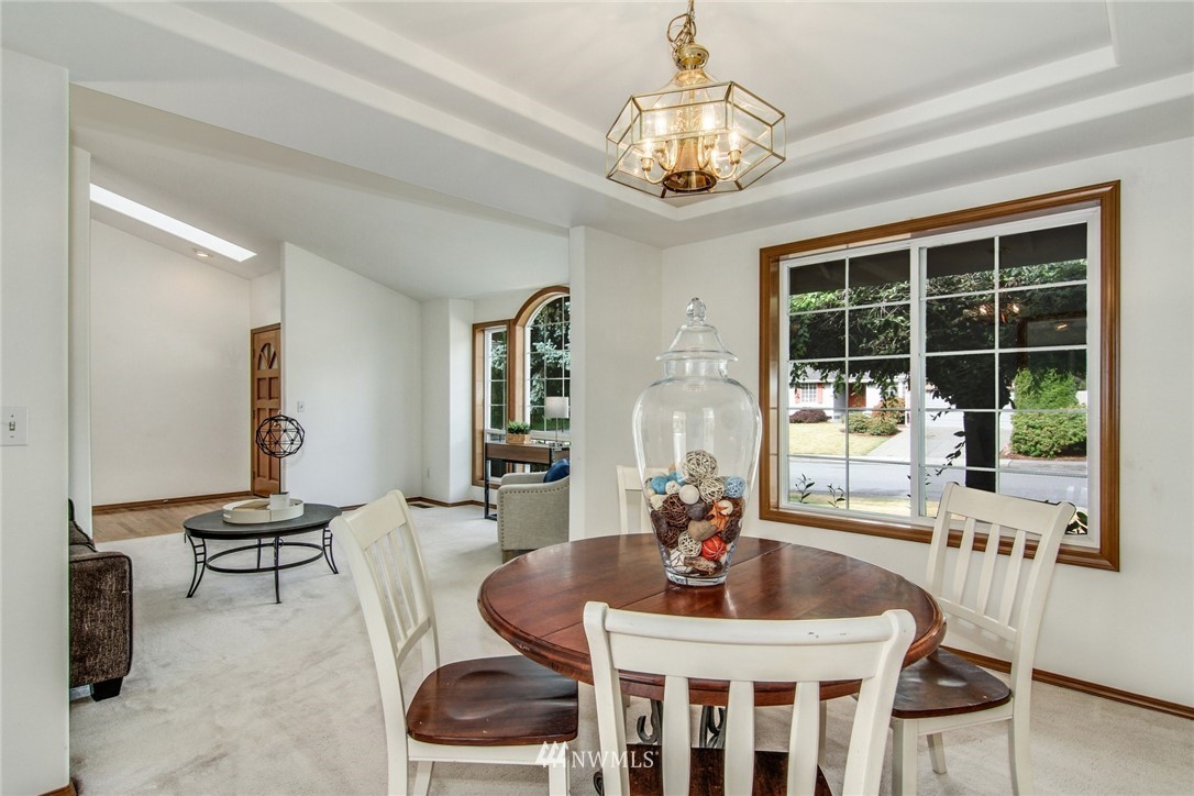 1602 Field Avenue Northeast Renton, WA 98059 - Photo 5 of 23