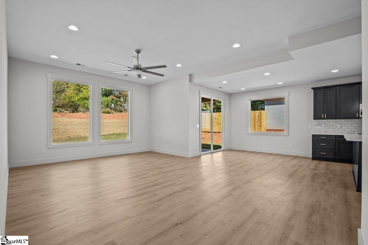 33 Wrenn Road Taylors, SC 29687 - Photo 11 of 26 Gallery Image 11