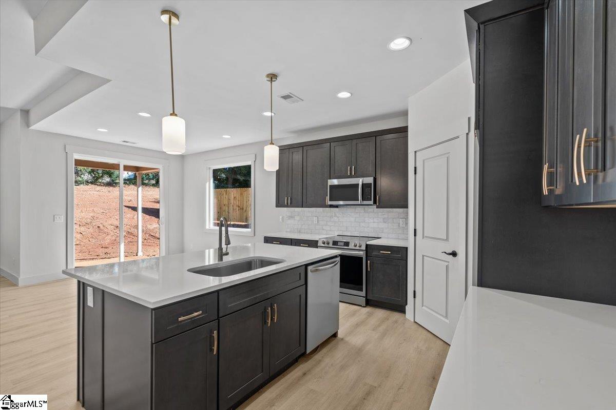 33 Wrenn Road Taylors, SC 29687 - Photo 7 of 26 Gallery Image 7