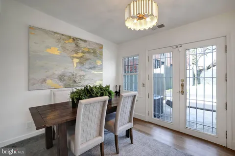 $999,000 | 708 I Street Southeast, Washington, DC 20003