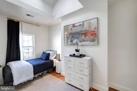 $999,000 | 708 I Street Southeast, Washington, DC 20003