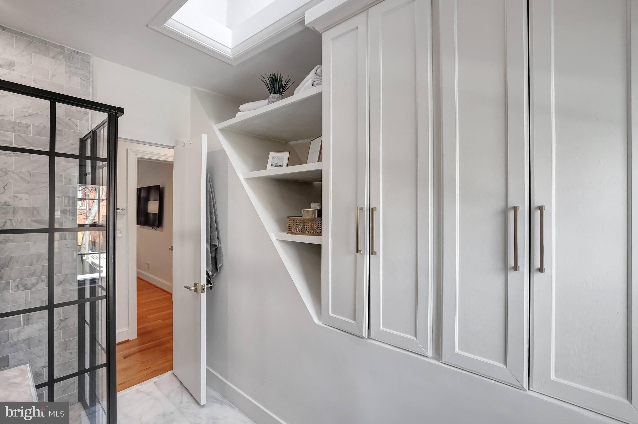 708 I Street Southeast Washington, DC 20003 - Photo 30 of 44 Upper Level Updated Full Bath