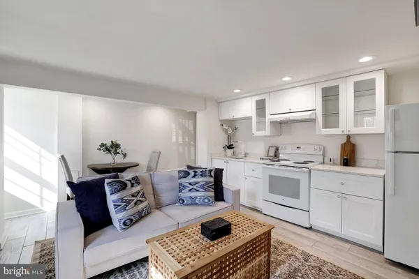 $999,000 | 708 I Street Southeast, Washington, DC 20003