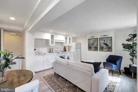 $999,000 | 708 I Street Southeast, Washington, DC 20003