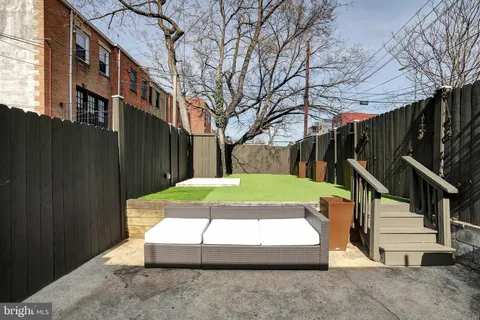 $999,000 | 708 I Street Southeast, Washington, DC 20003