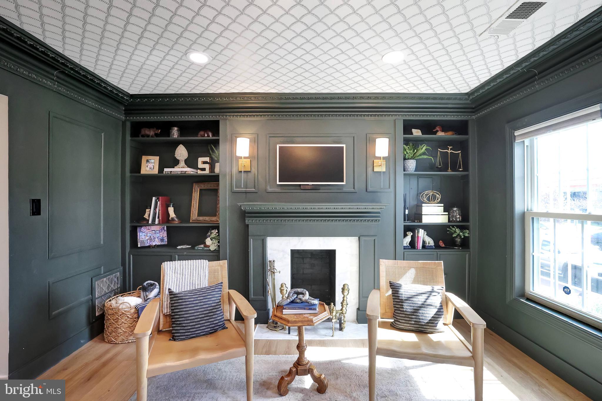 708 I Street Southeast Washington, DC 20003 - Photo 7 of 44 Living Room