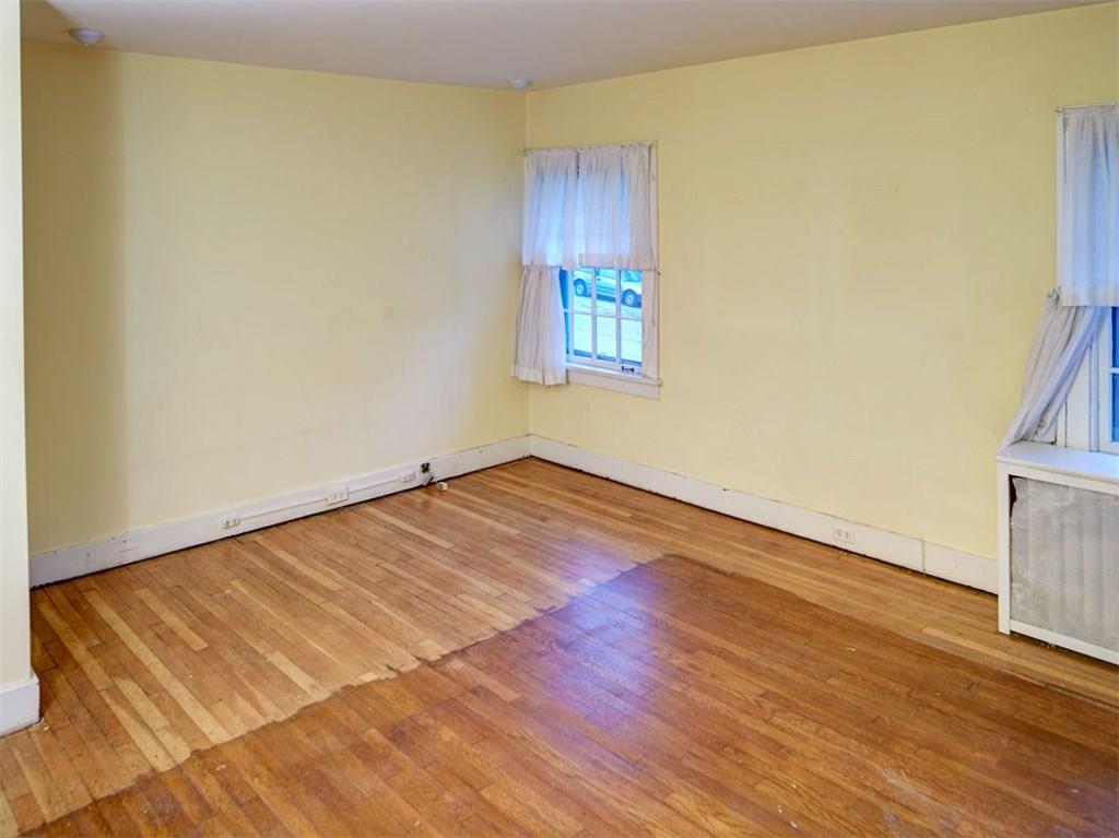 1335 Murdoch Road Pittsburgh, PA 15217 - Photo 14 of 22 Bedroom 2 has three closets.