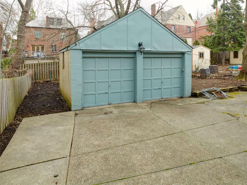 1335 Murdoch Road Pittsburgh, PA 15217 - Photo 22 of 22 Garage and Back Yard.