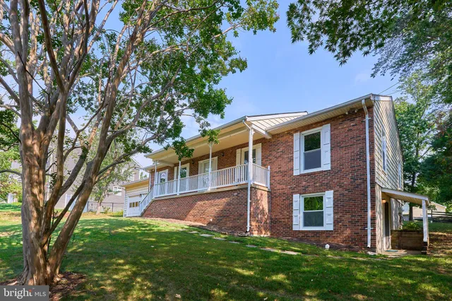 front view of house with a yard