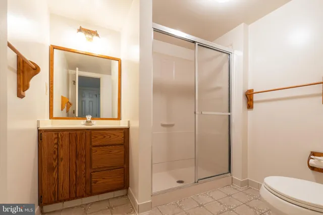 a view of a room with shelf