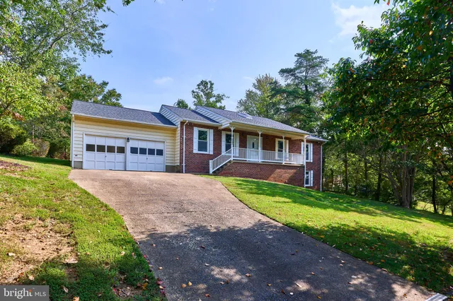 a view of a building entrance