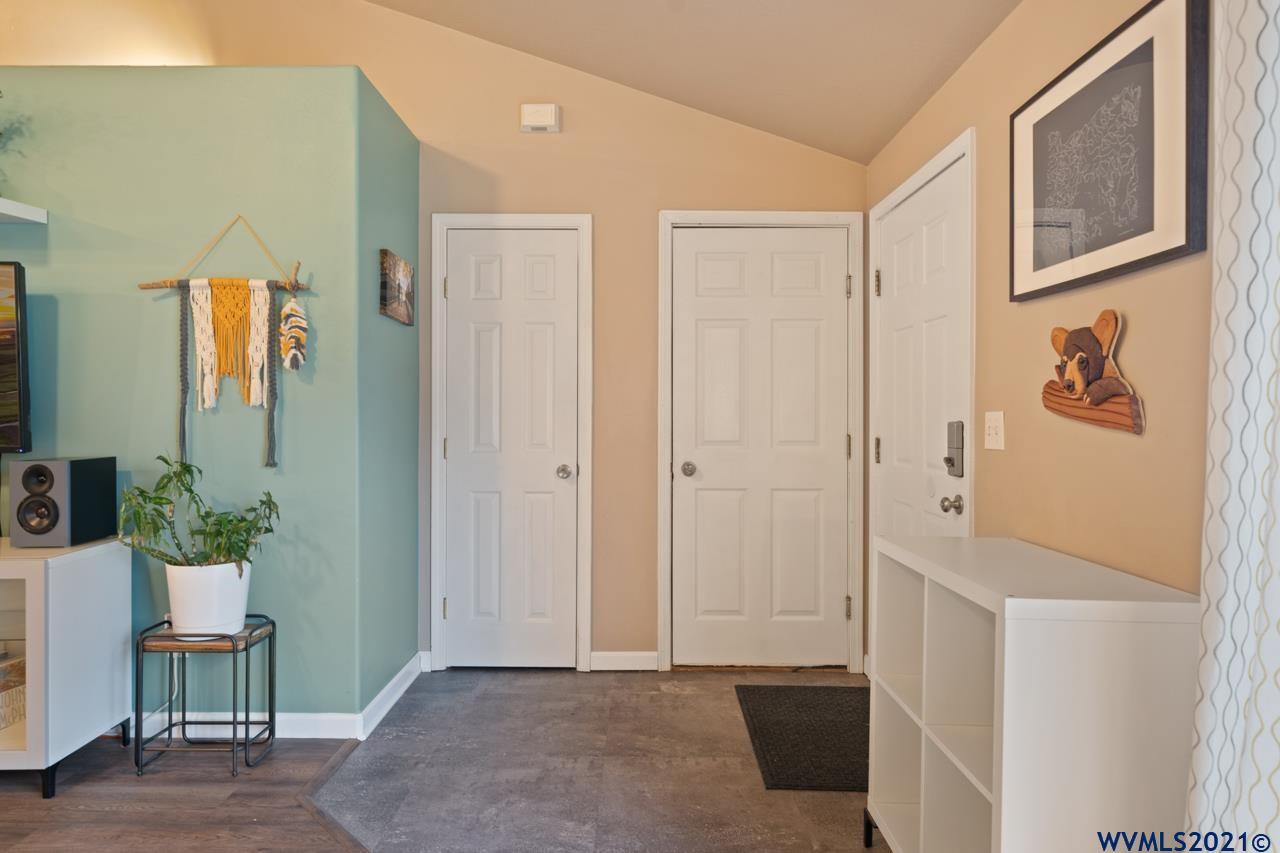 1206 Briar Road Independence, OR 97351 - Photo 7 of 38 a view of a hallway and interior of a house