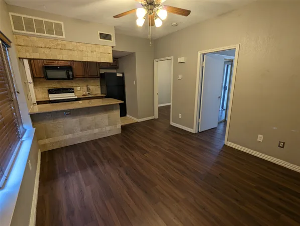 $1,695 | 601 Nelray Boulevard, Unit 3, Austin, TX 78751