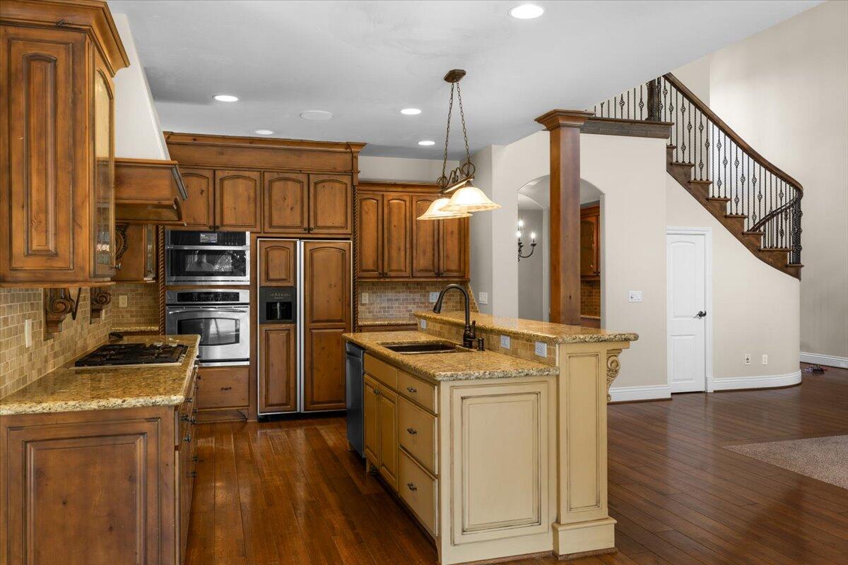 888 Arrowhead Trail Eagle Point, OR 97524 - Photo 12 of 36 18-CI_6482