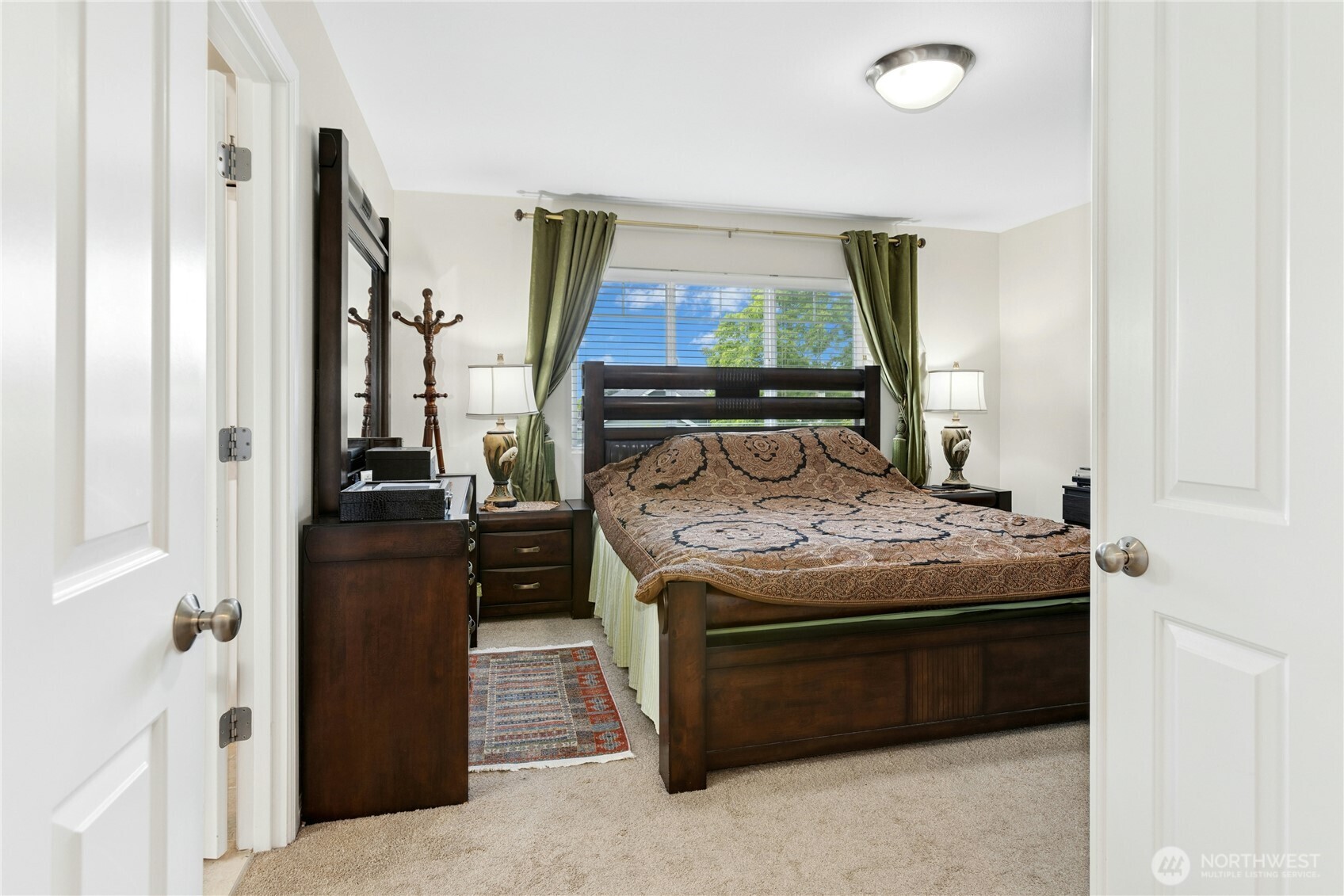 16918 Woodside Drive Southeast Renton, WA 98058 - Photo 17 of 32