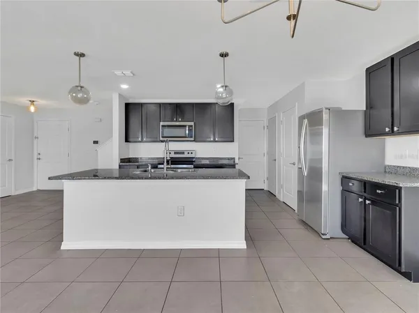 $2,300 | 602 Olive Conch Street, Ruskin, FL 33570