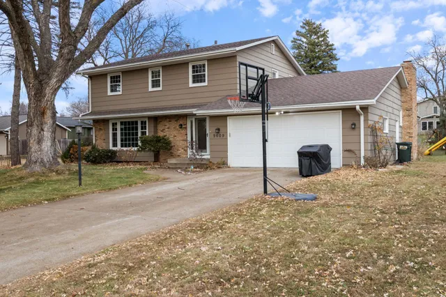 $560,000 | 9609 Vincent Avenue South, Bloomington, MN 55431