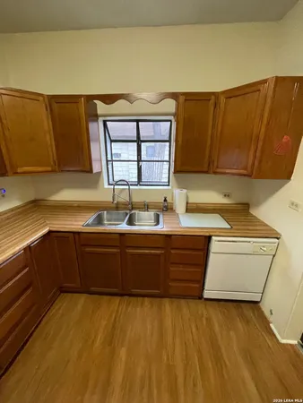 $1,250 | 1921 Perez Street, San Antonio, TX 78207