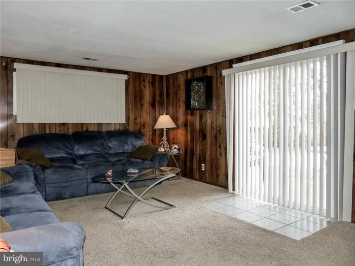 667 Mueller Road Warminster, PA 18974 - Photo 10 of 21 Family Room