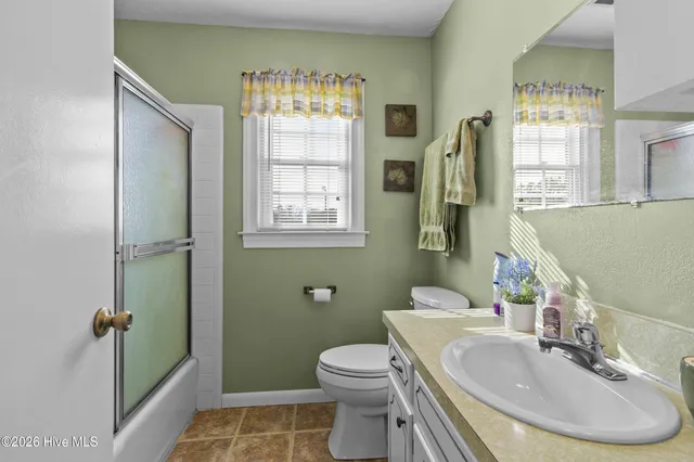 $334,000 | 6412 West W Gaskins Road, Grifton, NC 28530