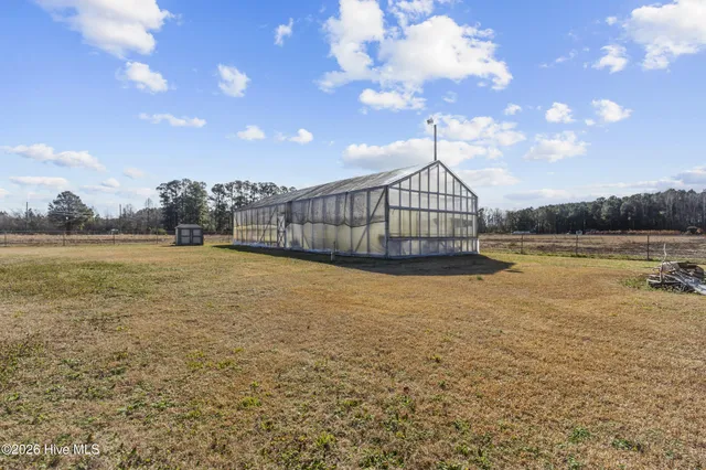 $334,000 | 6412 West W Gaskins Road, Grifton, NC 28530