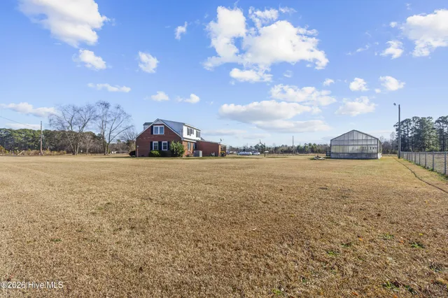 $334,000 | 6412 West W Gaskins Road, Grifton, NC 28530