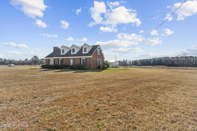 $334,000 | 6412 West W Gaskins Road, Grifton, NC 28530