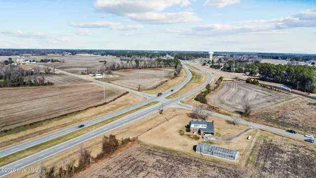 $334,000 | 6412 West W Gaskins Road, Grifton, NC 28530