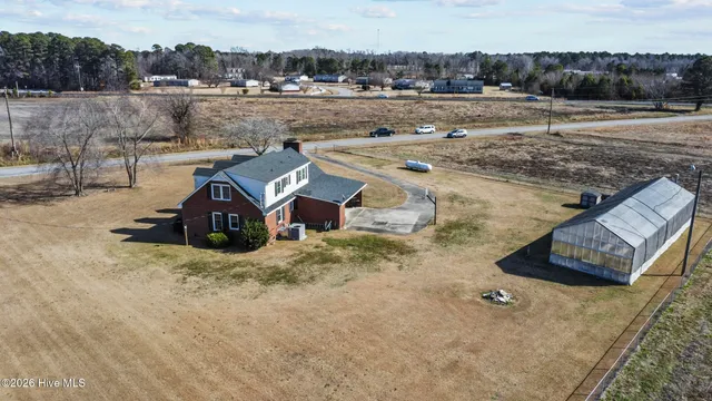 $334,000 | 6412 West W Gaskins Road, Grifton, NC 28530