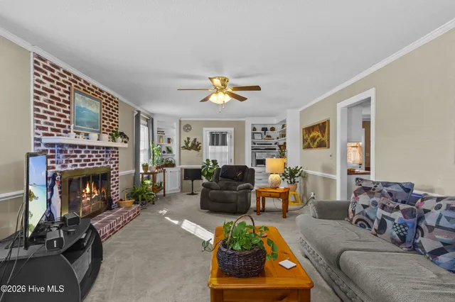 $334,000 | 6412 West W Gaskins Road, Grifton, NC 28530