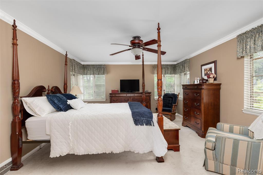 21071 Thorofare Road Grosse Ile, MI 48138 - Photo 17 of 23