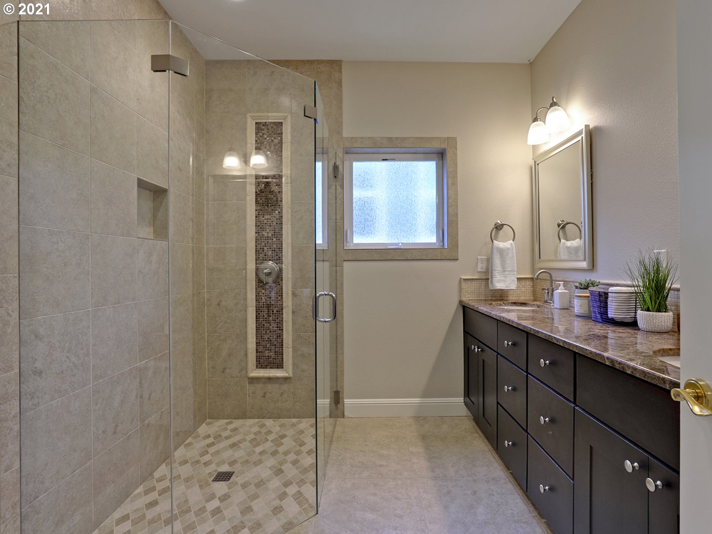 12092 Northwest Blackhawk Drive Portland, OR 97229 - Photo 24 of 31