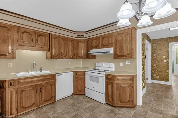 $375,000 | 875 Bonanza Drive, Salisbury, NC 28144