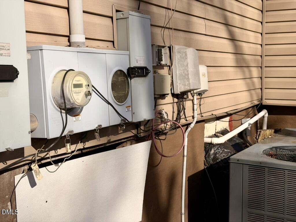 708 South Roxboro Street Durham, NC 27707 - Photo 13 of 19 BF0F9D65-88D2-4D24-A3F8-4ECDE45BB55B_1_1