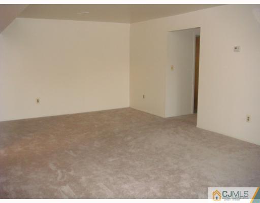 1630 Raspberry Court Edison, NJ 08817 - Photo 2 of 8 a view of room