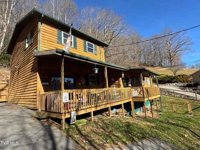$216,500 | 226 7th Street Northeast, Norton, VA 24273