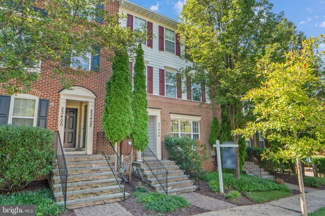 $2,500 | 23404 Rainbow Arch Drive, Unit 115, Clarksburg, MD 20871