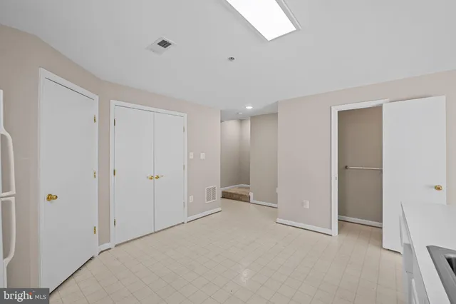 $2,500 | 23404 Rainbow Arch Drive, Unit 115, Clarksburg, MD 20871