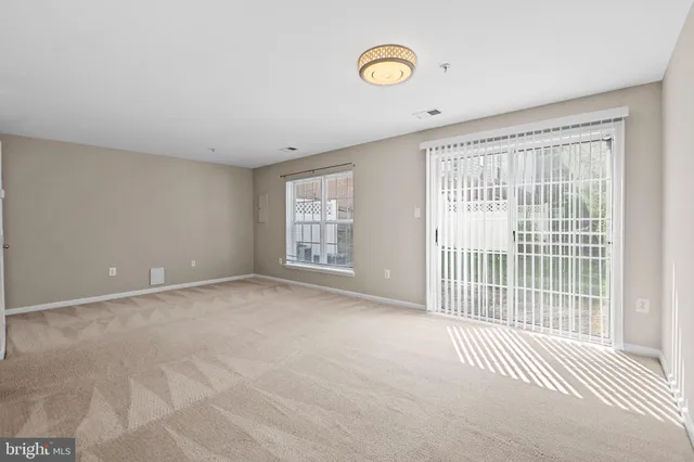 $2,500 | 23404 Rainbow Arch Drive, Unit 115, Clarksburg, MD 20871