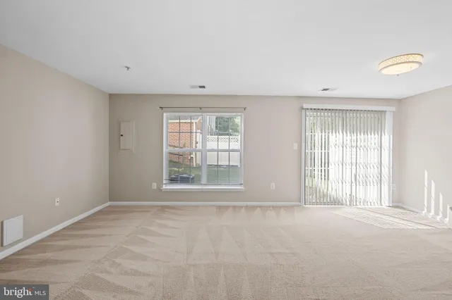 $2,500 | 23404 Rainbow Arch Drive, Unit 115, Clarksburg, MD 20871