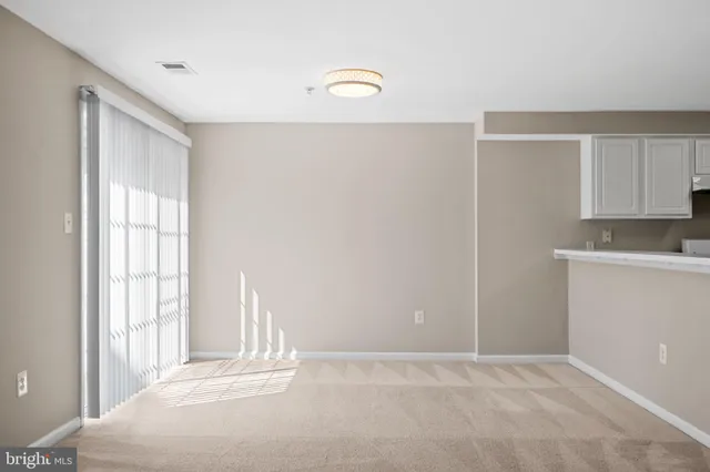 $2,500 | 23404 Rainbow Arch Drive, Unit 115, Clarksburg, MD 20871