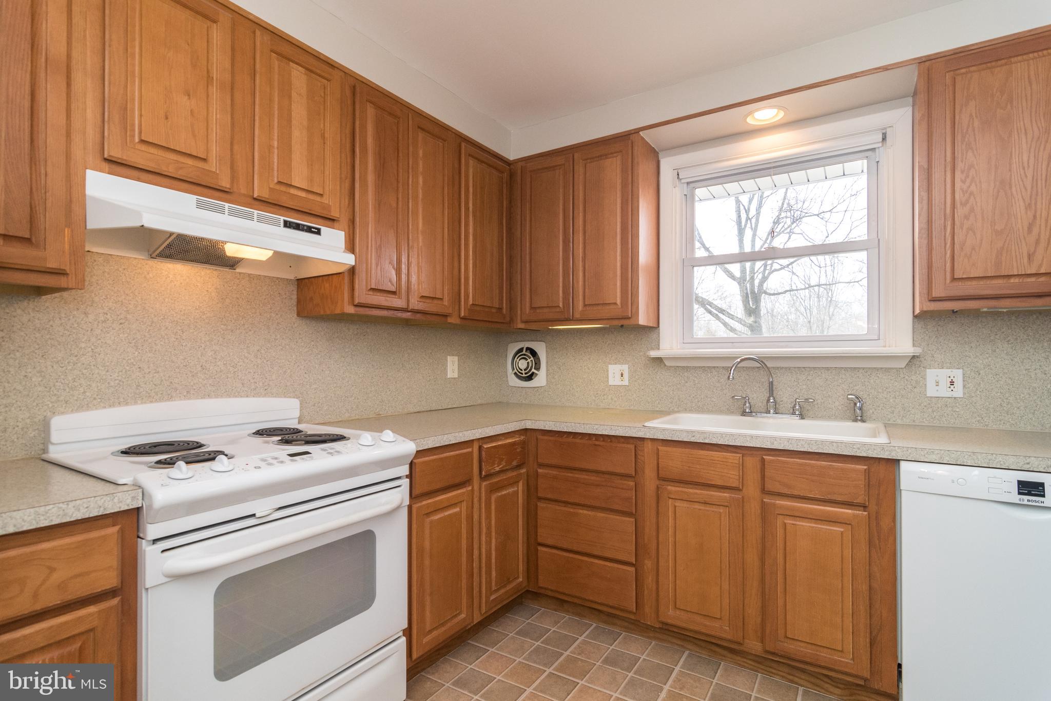 5906 Durham Road Pipersville, PA 18947 - Photo 12 of 36 Gallery Image 12