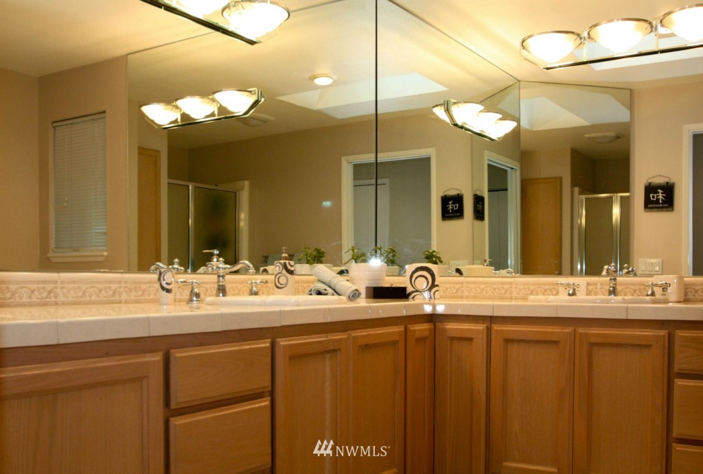 2514 Jones Avenue Northeast Renton, WA 98056 - Photo 12 of 15 Gallery Image 12