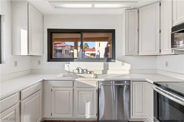 $214,900 | 3883 Desert Marina Drive, Unit 246, Laughlin, NV 89029