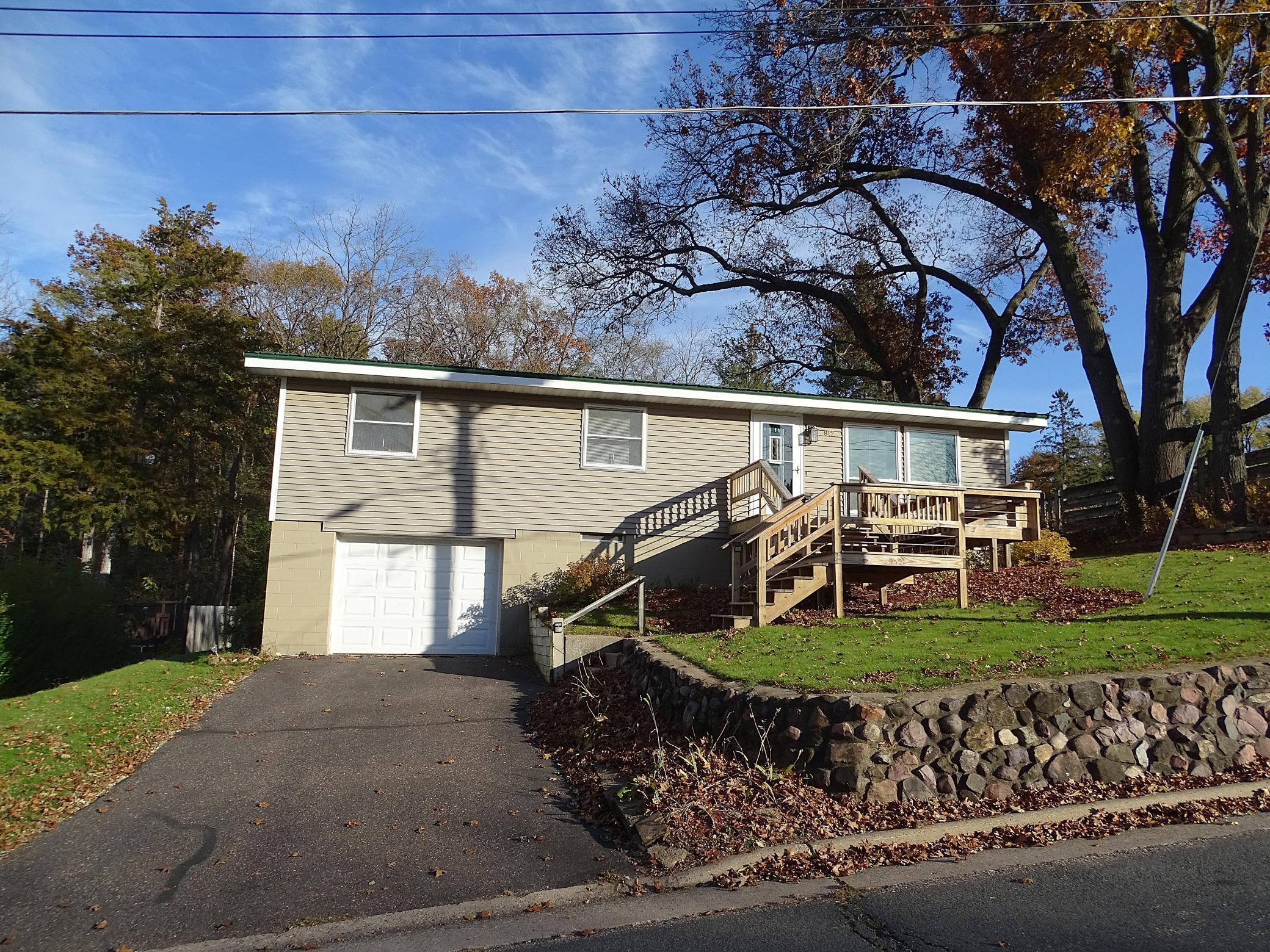 812 11th Avenue East Durand, WI 54736 - Photo 3 of 22