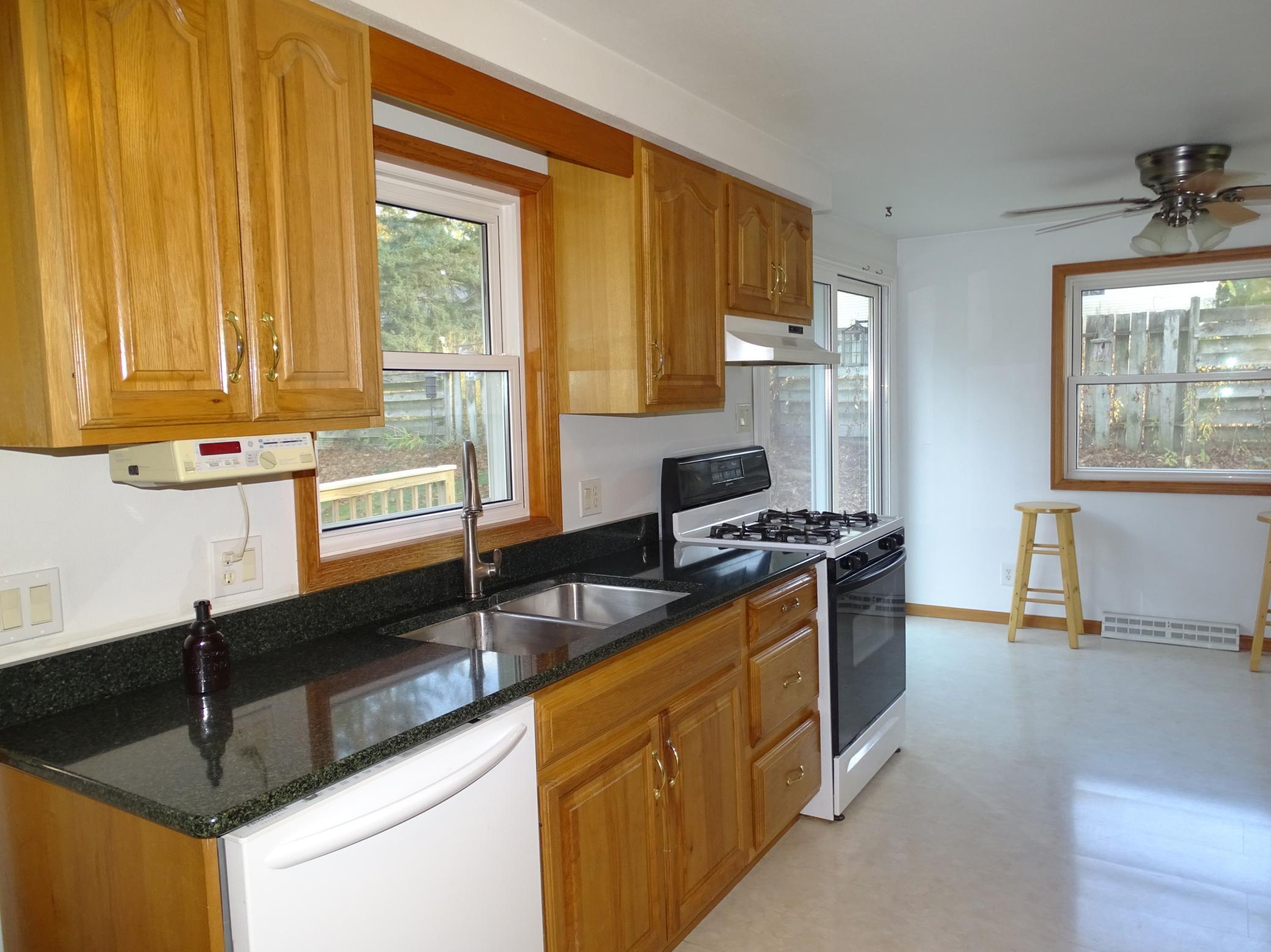 812 11th Avenue East Durand, WI 54736 - Photo 8 of 22